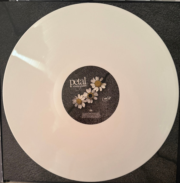 Виниловая пластинка Ariana Grande - Petal (Color) (LP)